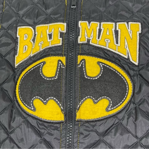 Batman, Quilted Hooded Vest. Size 7. In good used condition! - Picture 2 of 5